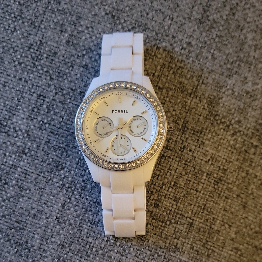 Fossil White Chronograph Watch with Silver and Sparkly Accents